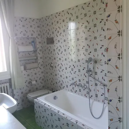 Relais Lola Болонья